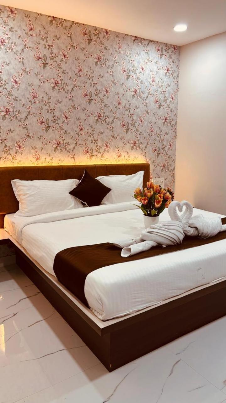 Hotel Mithra Grand Hyderabad Exterior photo